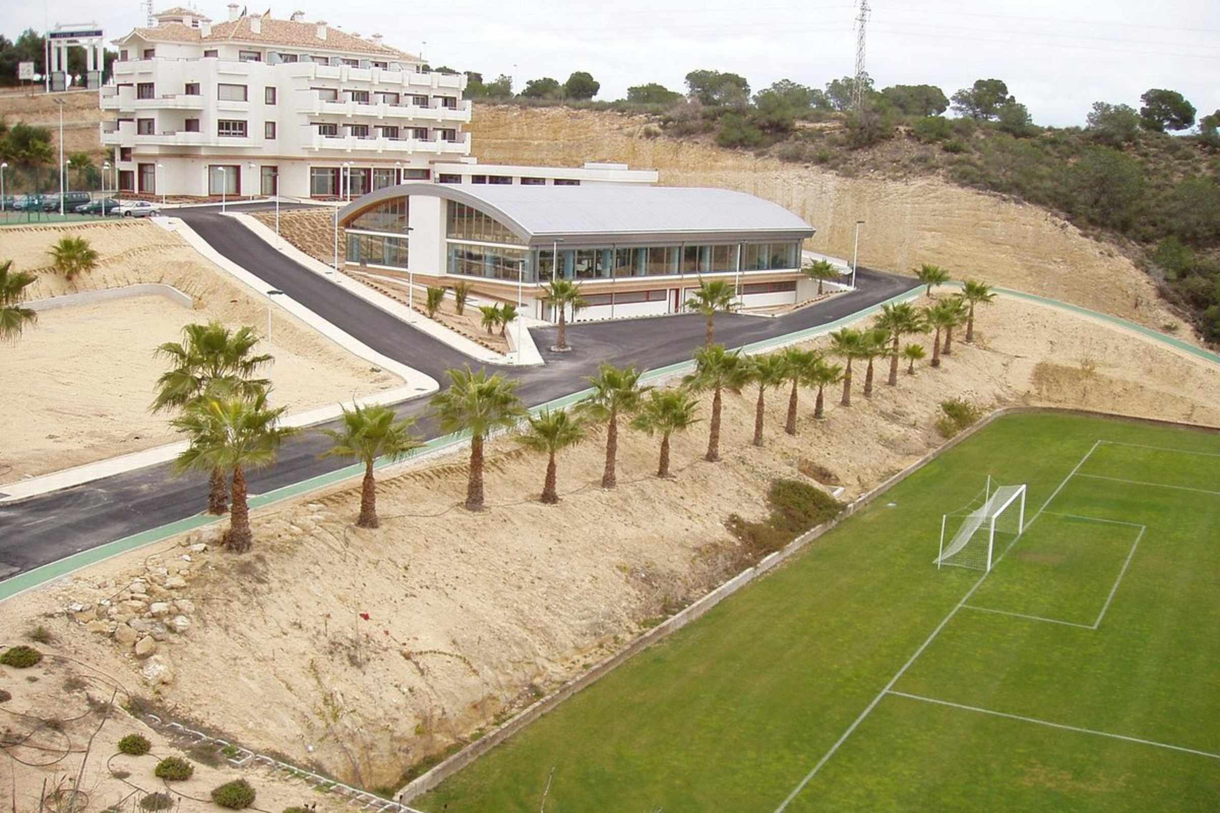 Campoamor-Golf-Hotel-Condor-travel-sport-Football-camp-Spain