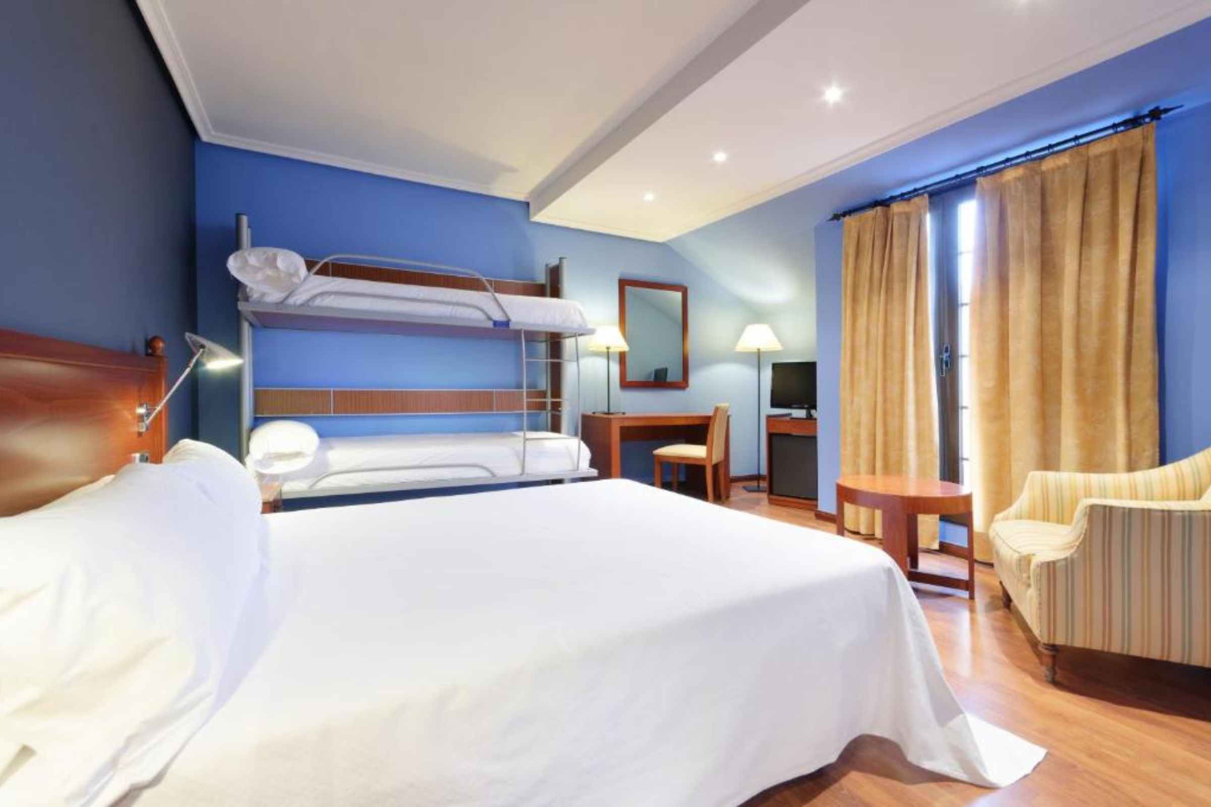 Segovia-Sierra-de-guadarrama-Hotel-Spain-Condor-travel