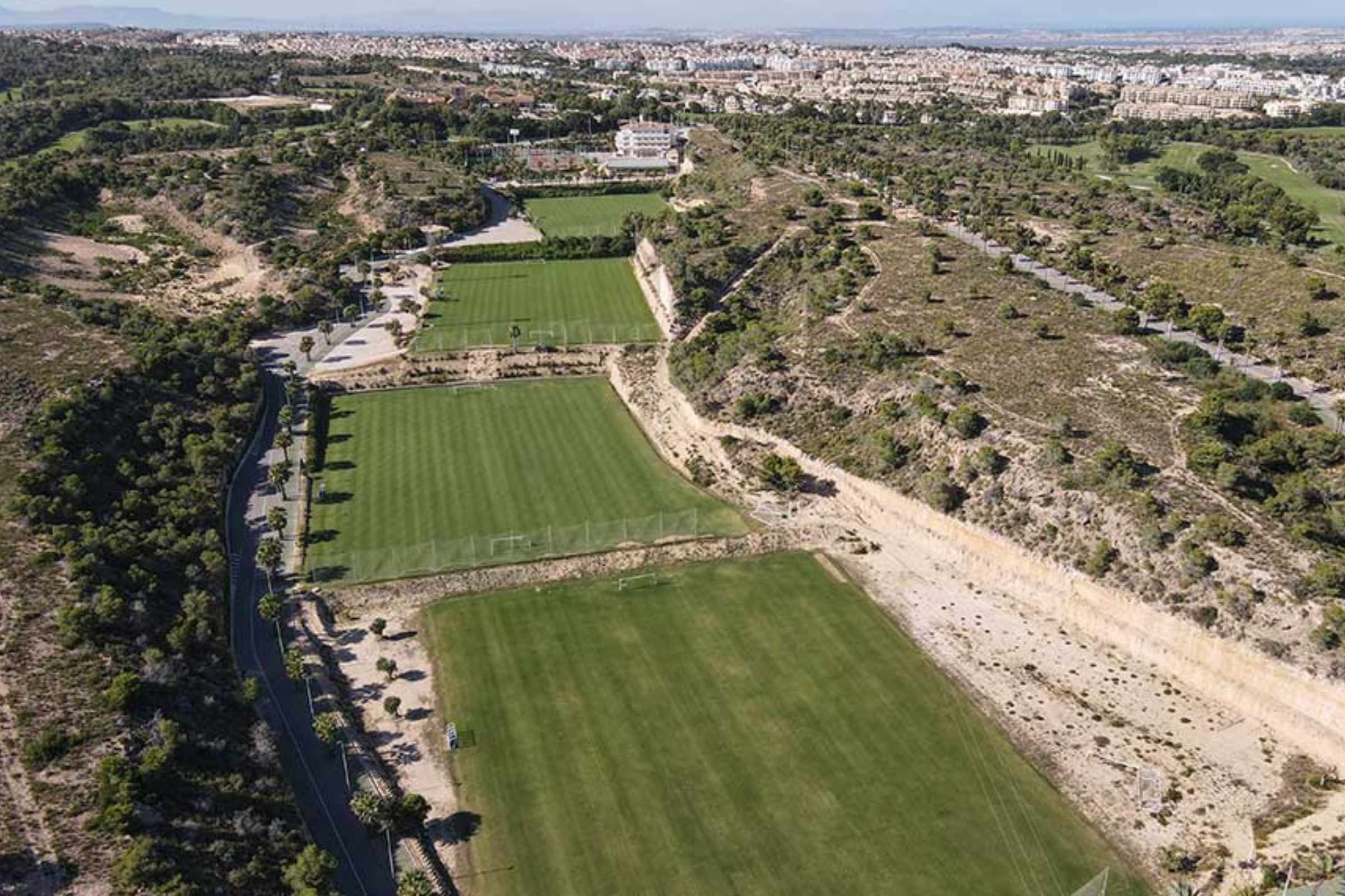 Campoamor-football-fields